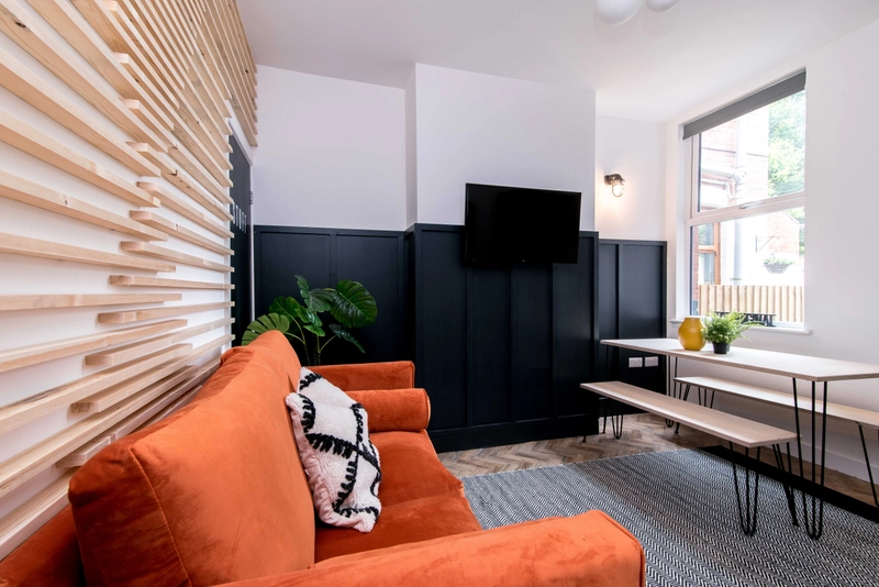 (Spare Rooms) | 5 Bed & 2 Bath | Bills Inc. | #BeOriginal - Thumbnail 24